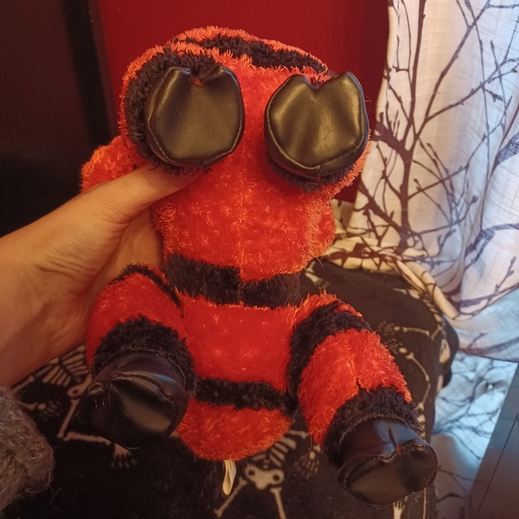 RARE HTF Beezle Bear Devil Plush Alex Pardee Limited Collectible - Picture 5 of 6